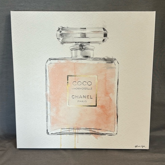 oliver gal　CHANEL Couture Renaissance | Fashion Wall Art | Oliver Gal